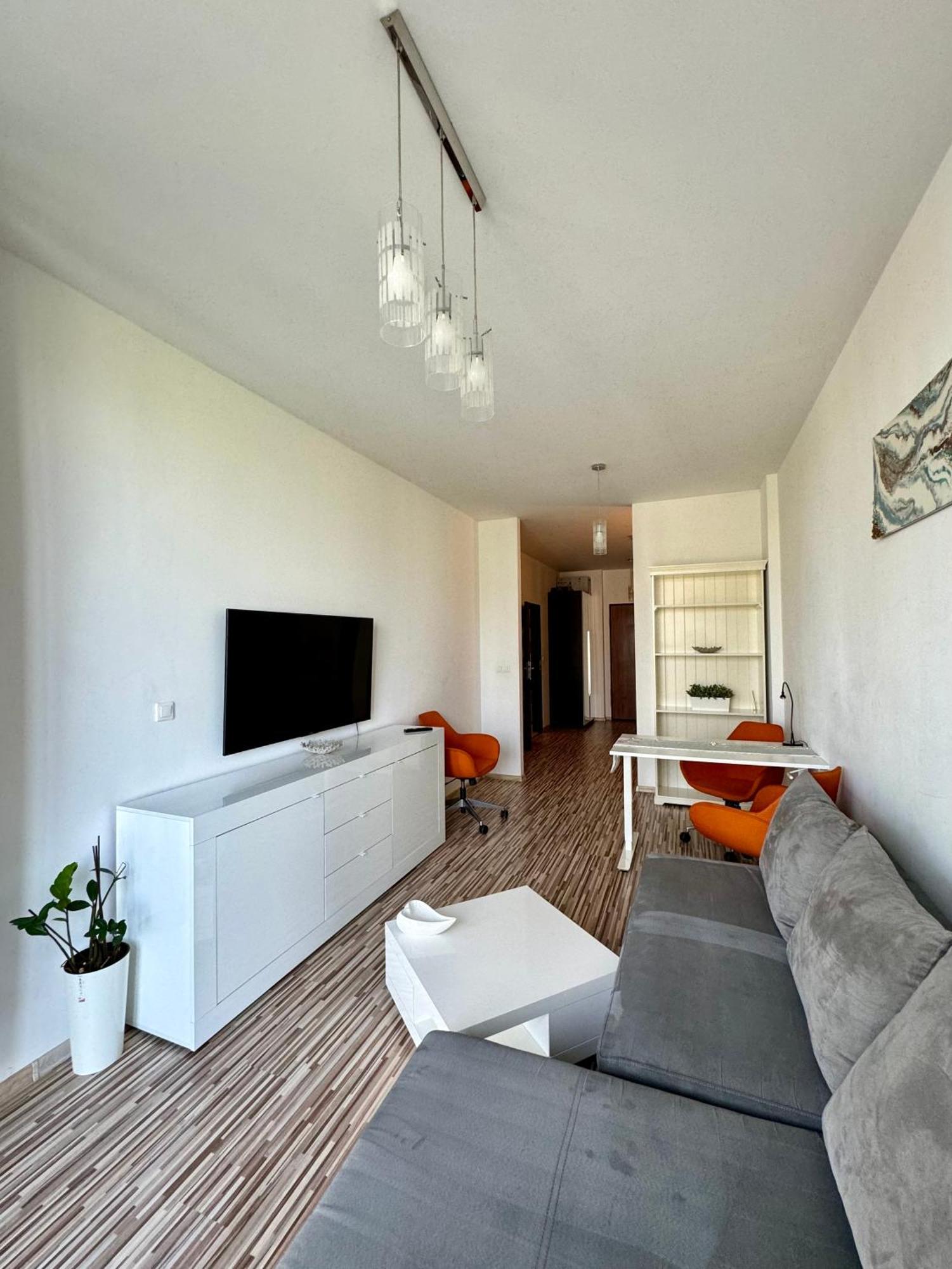 Two Rooms Apartment Triton Park Warszawa Exteriör bild