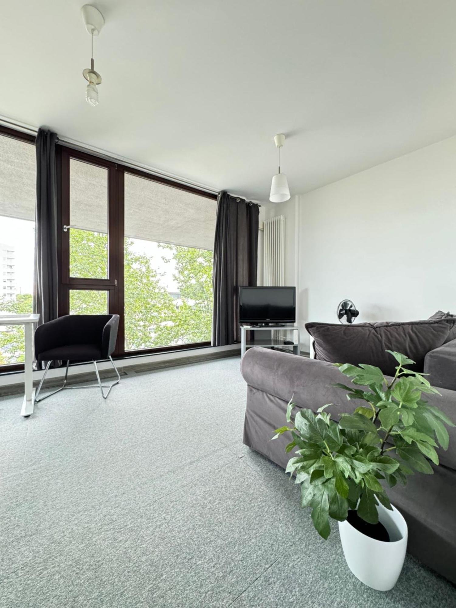 Two Rooms Apartment Triton Park Warszawa Exteriör bild