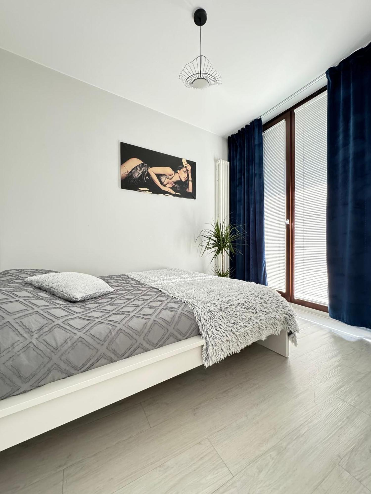 Two Rooms Apartment Triton Park Warszawa Exteriör bild